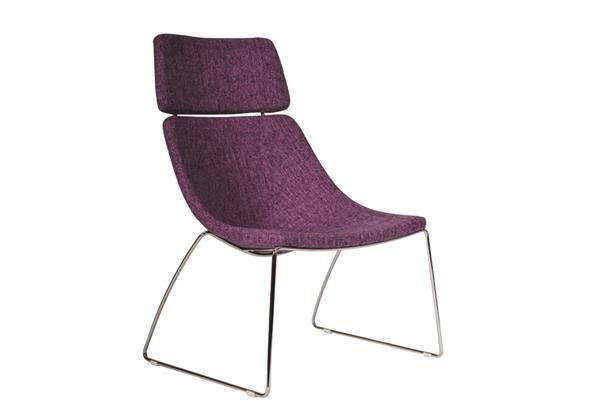 Fauteuil Silence avec design contemporain, montrant une assise et un dossier en tissu, idéal pour des espaces d'accueil ou de détente.