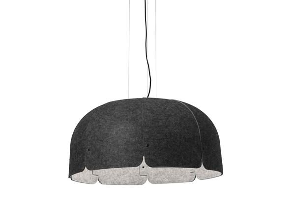 Lampe SECRET avec abat-jour acoustique, montrant son design moderne et élégant qui combine éclairage et acoustique pour un environnement de travail confortable.