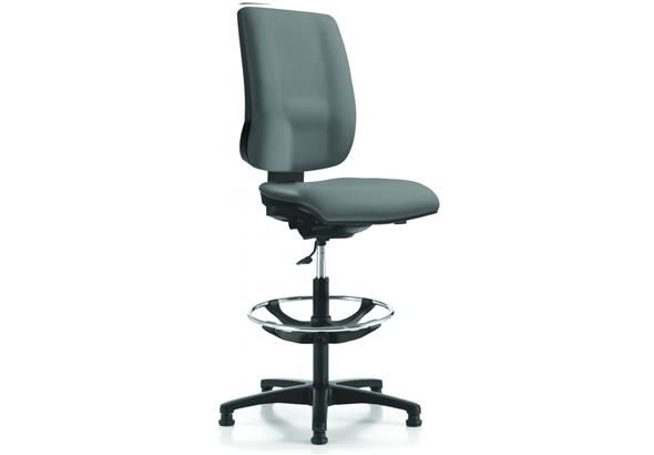 Siège technique TONGUE avec dossier ergonomique et accoudoirs réglables.