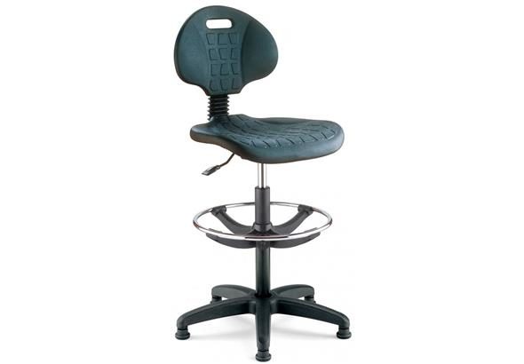 Chaise technique High Croc avec dossier haut et soutien lombaire renforcé, vue de face montrant le design ergonomique et les fonctionnalités pour un confort prolongé en position assise.