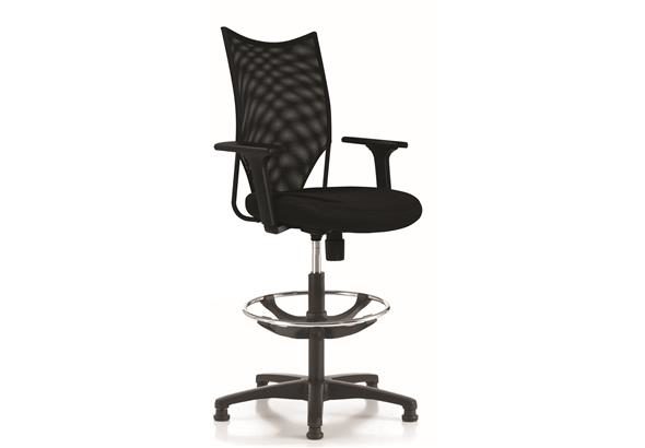 Siège technique FREGATE en position haute, avec un design moderne et ergonomique pour un confort optimal.