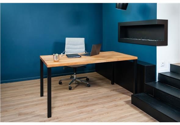 Le bureau de direction U-DESK Executive, soulignant son agencement moderne et ses lignes épurées. Idéal pour les bureaux de direction qui nécessitent à la fois style et fonctionnalité.