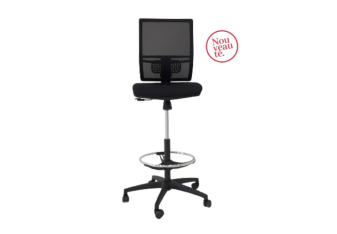 Siège technique Studio High, alliant confort et ergonomie avec un design moderne, offrant un soutien optimal pour une utilisation prolongée dans des environnements de travail exigeants.